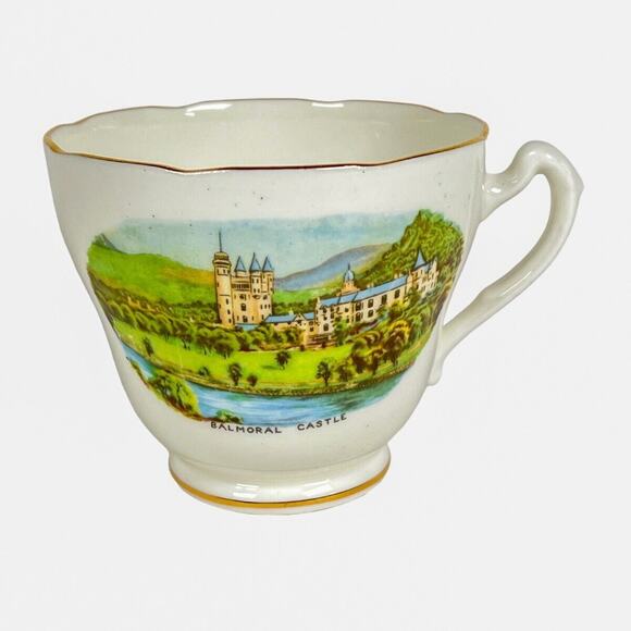 Collectible Balmoral Castle Cup Clan Cameron Bone China Scalloped Edge Gold Trim - Picture 1 of 8